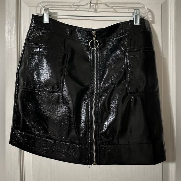 Promesa Faux Patent leather mini skirt Silver zip - Picture 1 of 3